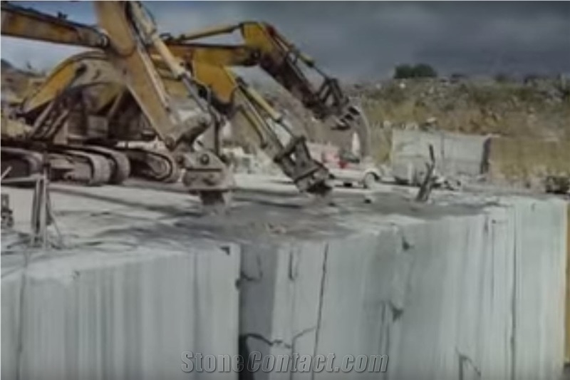 Kilkenny Black Fossil Limestone - Kilkenny Limestone Quarry