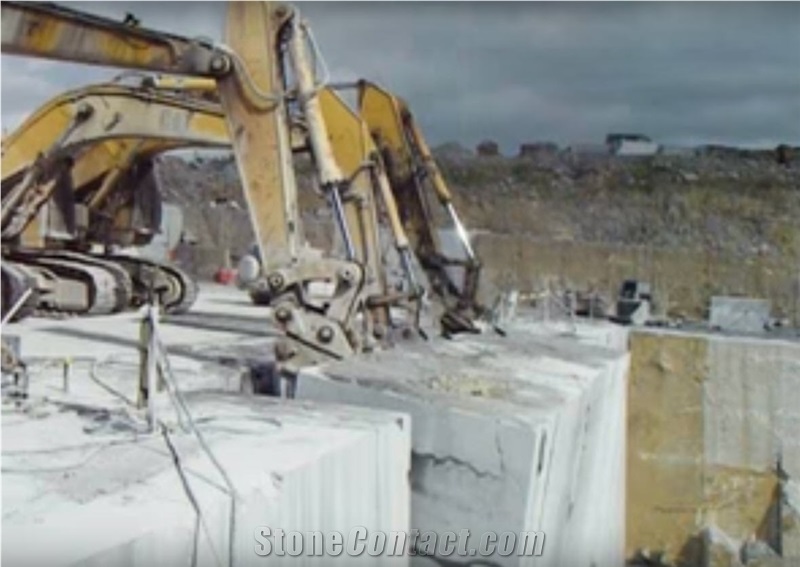 Kilkenny Black Fossil Limestone - Kilkenny Limestone Quarry