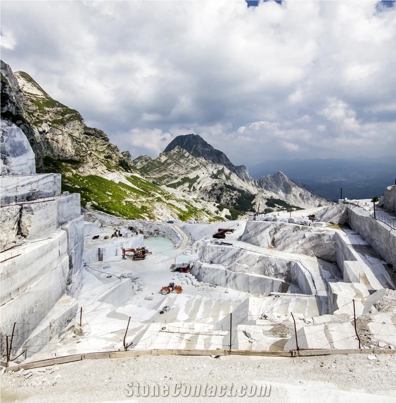 Calacatta Carrara Marble Quarry