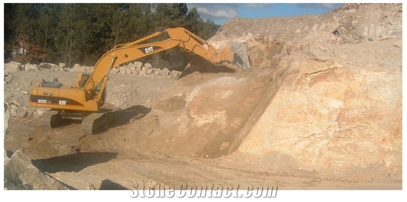 Amarelo Mondim Granite Quarry