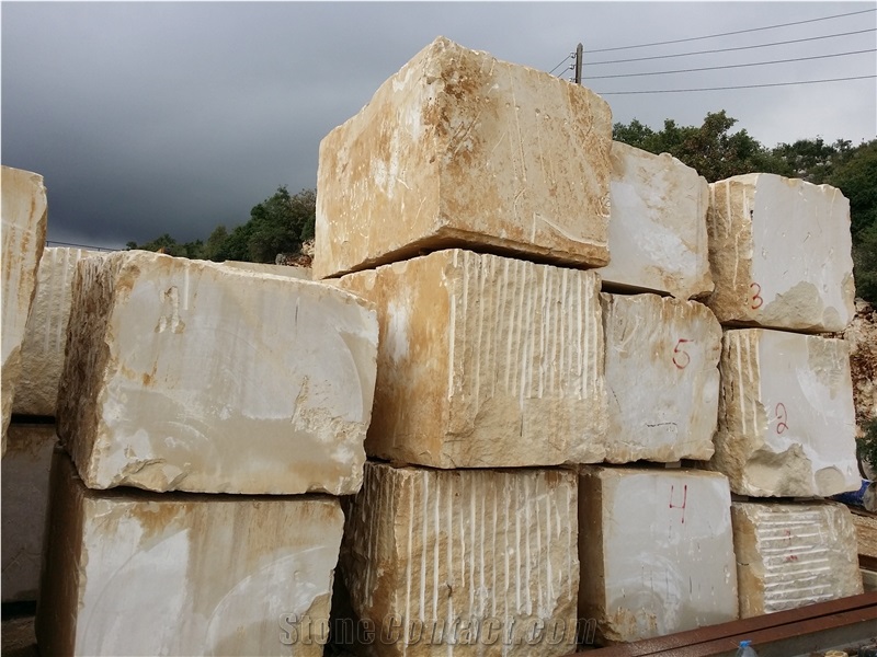 Crema Mocca Limestone Quarry
