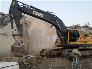 Crema Mocca Limestone Quarry