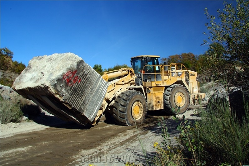 Basaltina di Bagnoregio Quarry