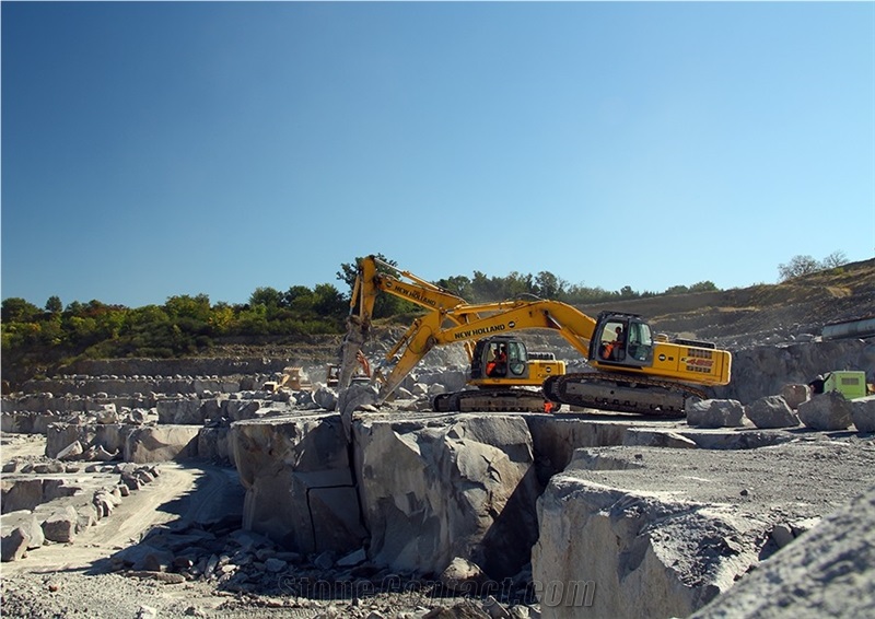 Basaltina di Bagnoregio Quarry