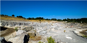 Basaltina Tipo Selcino Quarry