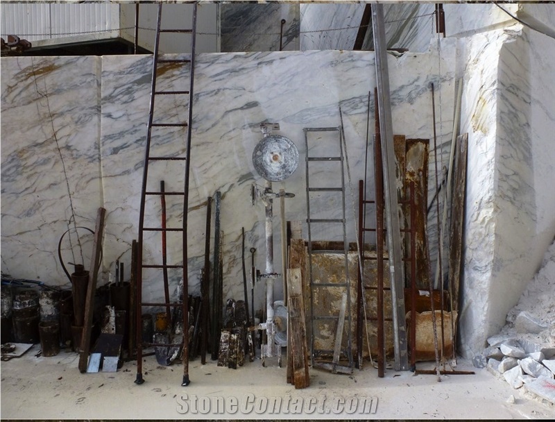 Calacatta Tucci Marble Quarry