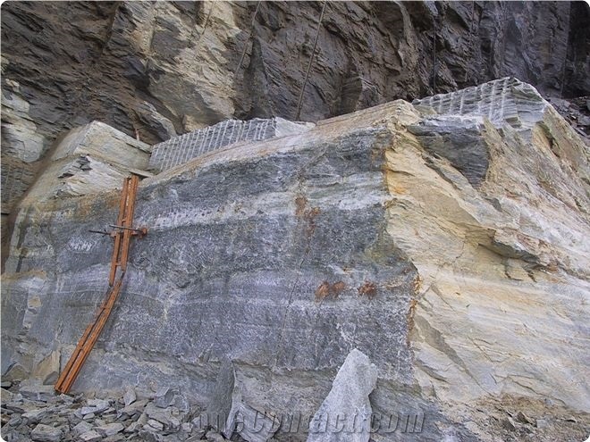 Pietra Smeralda Quarry