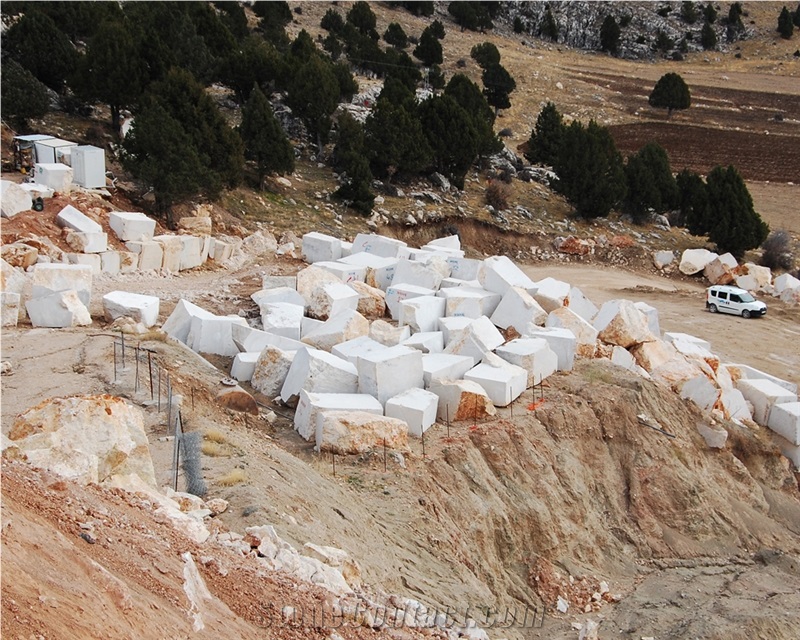 Galaxy Rossa Marble Quarry