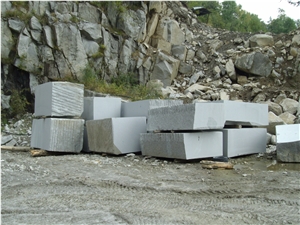CAVA VEI DELLA BALMA - Sienite della Balma Quarry