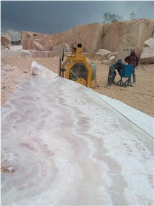 Mexican Red Onyx - Rojo Onyx Quarry