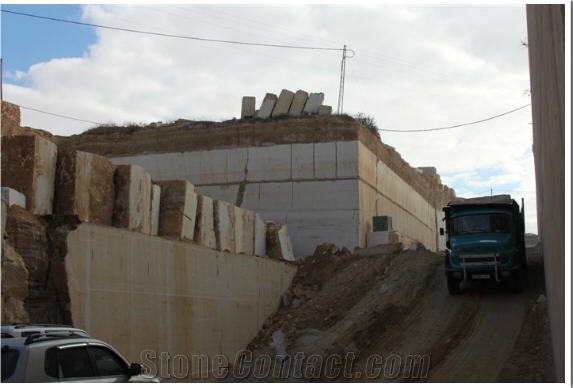 Al Shuyoukh Limestone Quarry