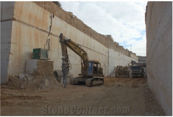 Al Shuyoukh Limestone Quarry