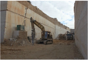 Al Shuyoukh Limestone Quarry