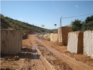 Tiger Yellow Granite Quarry