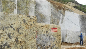 Crema Delicatus Granite Quarry