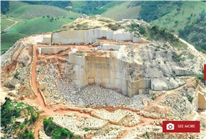 New Venetian Gold Granite Quarry