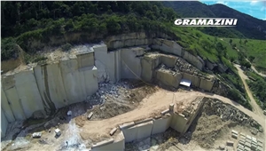 Jazida Amarelo Icarai - Amarelo Icarai Quarry