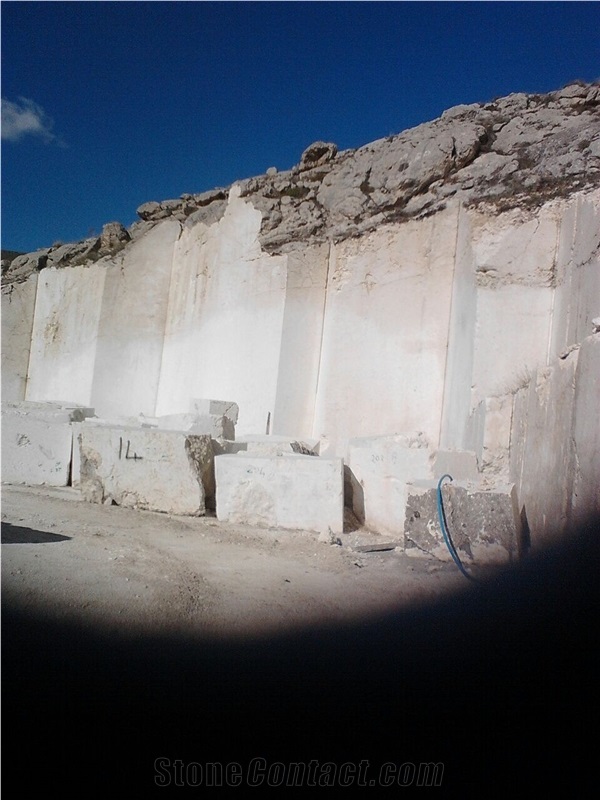 Snow White Travertine - Orient White Travertine Quarry