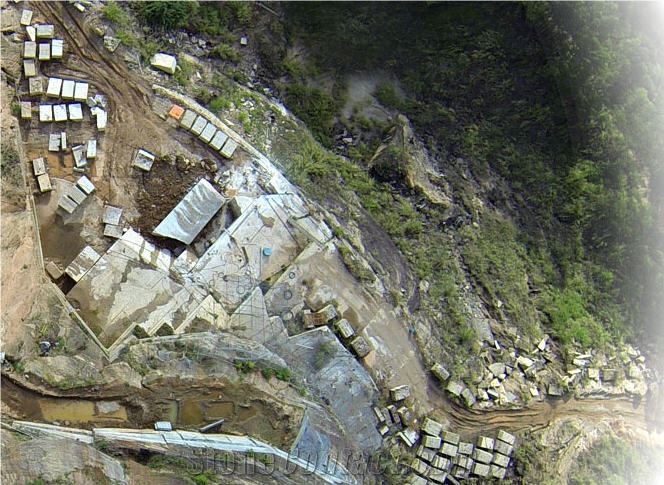 Golden Persa - Juparana Persa Granite Quarry