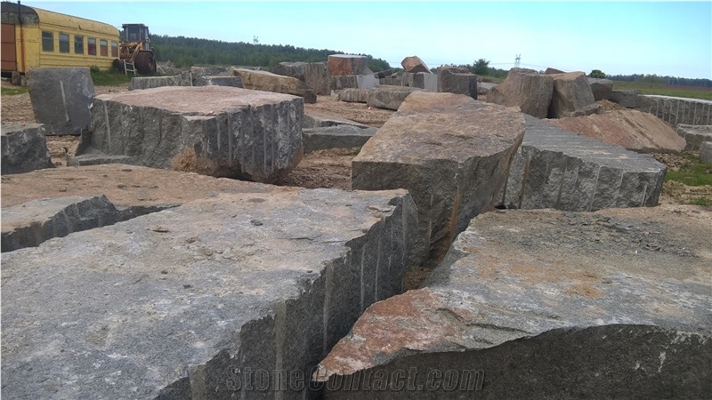GP2 Verde Oliva Granite Quarry