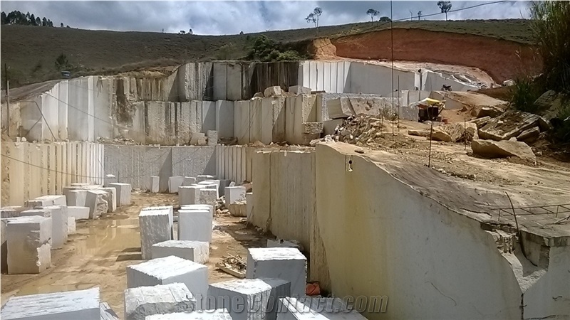 Branco Kashmir Granite Quarry
