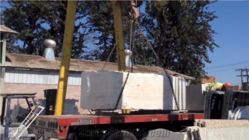 Travertino Calama Quarry