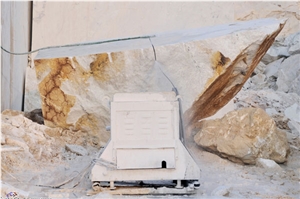 Umti White Marble Rajsamand Quarry