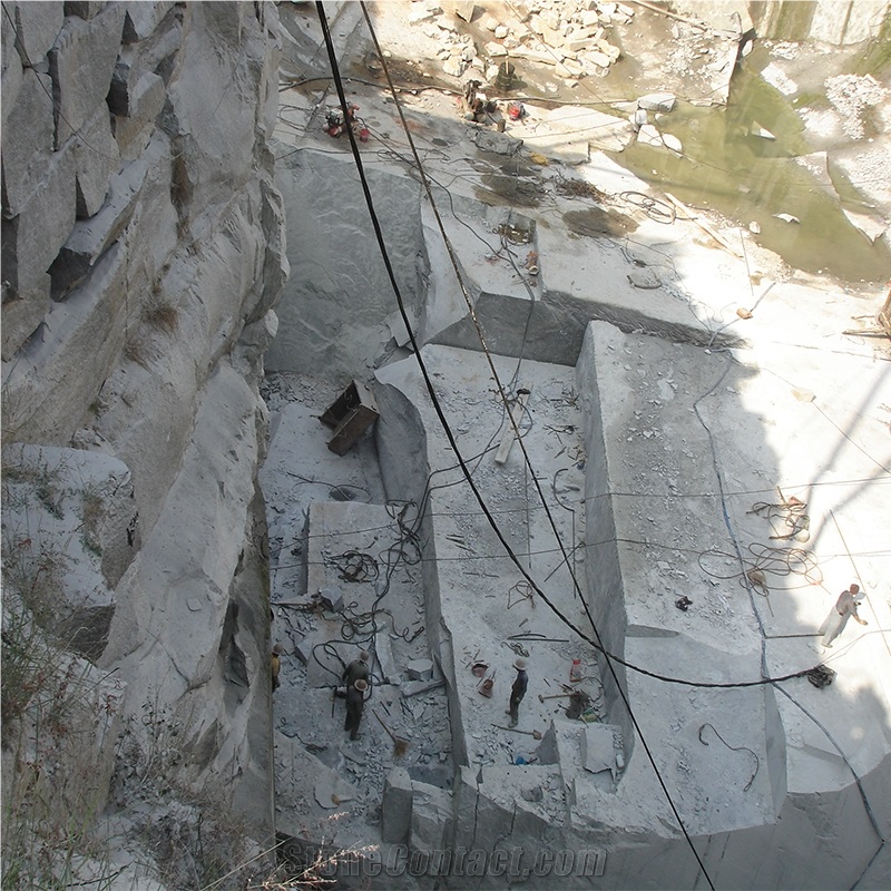 Fantasy Stone - Ash Grey Granite Quarry