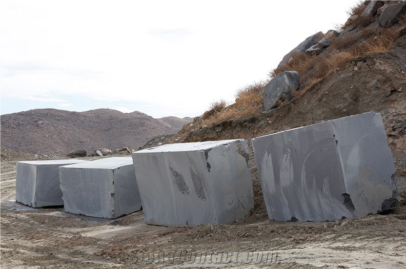 Natanz Black Granite Quarry