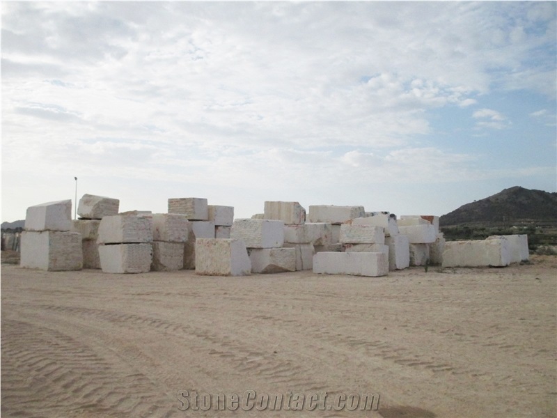 Crema Marfil Coto Quarry
