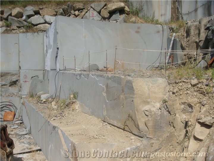 Pietra di Matraia Stone Quarry