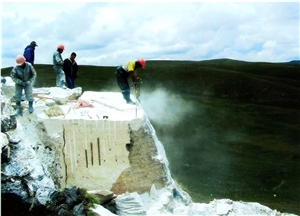 Junin Beige Travertine, Light Beige Travertine(Ivory Travertine) Quarry