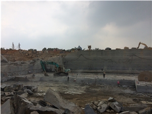G654 Sesame Black Granite Quarry