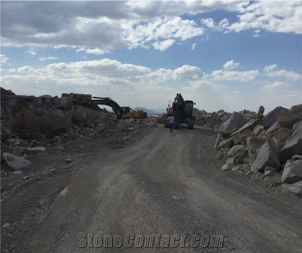 Gray Andesite Kayseri Stone- Grey Andezit Quarry