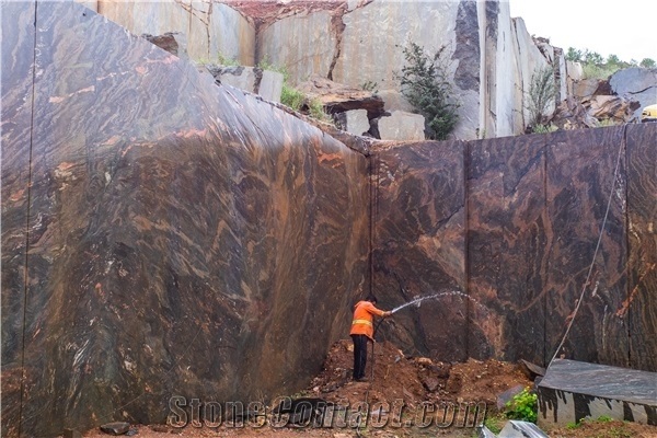 Capolavoro Granite Quarry