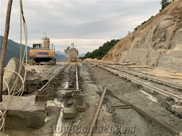 Black Yunnan Granite Quarry