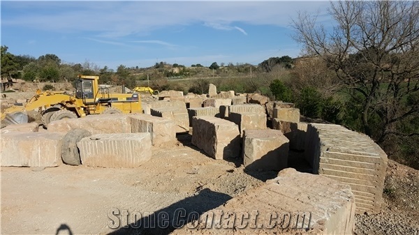 Pietra Forte Ocra Sandstone Quarry