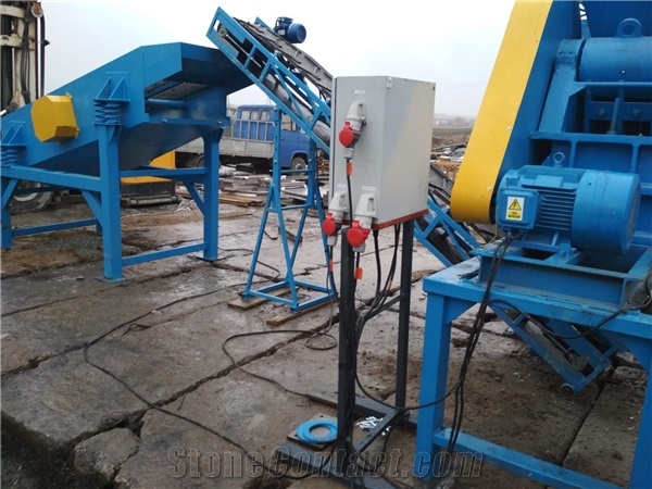 Crushing plant for hard and medium-hard material