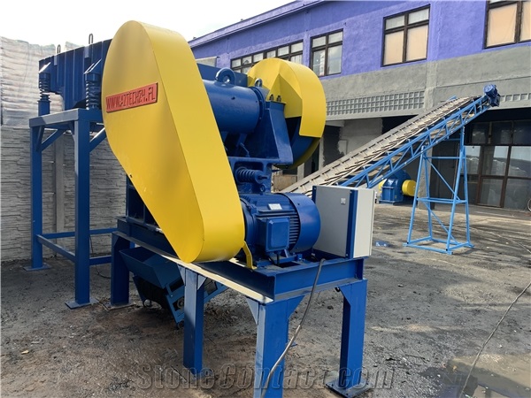 Crushing plant for hard and medium-hard material