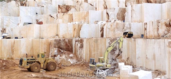 Excellent White Marble Quarry