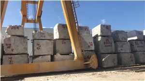 Dora Cloud Grey marble block 