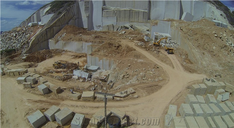 White Dallas Blocks Granite 