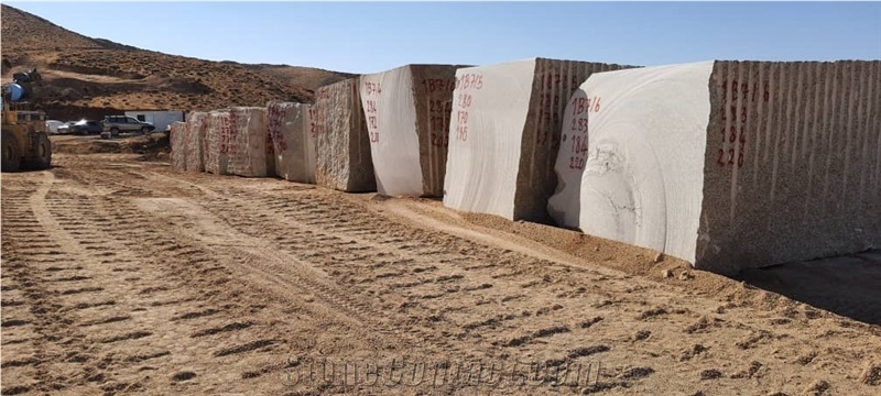 Arcka Gold Granite Blocks