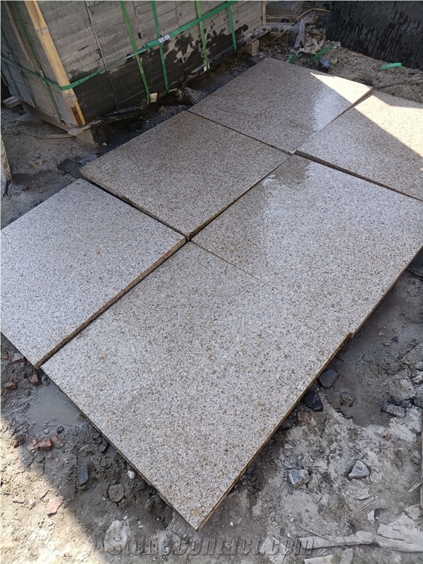 Golden Yellow Granite G682 Bush Hammered Tiles 600x600x30mm