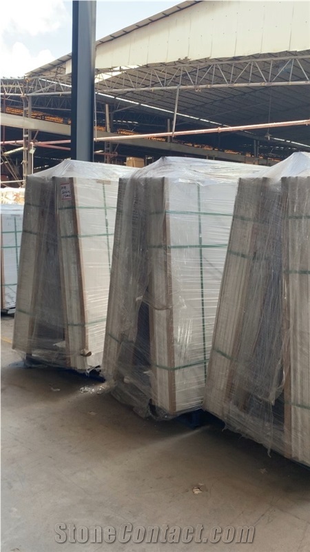 white calacatta porcelain Ceramic tils slabs
