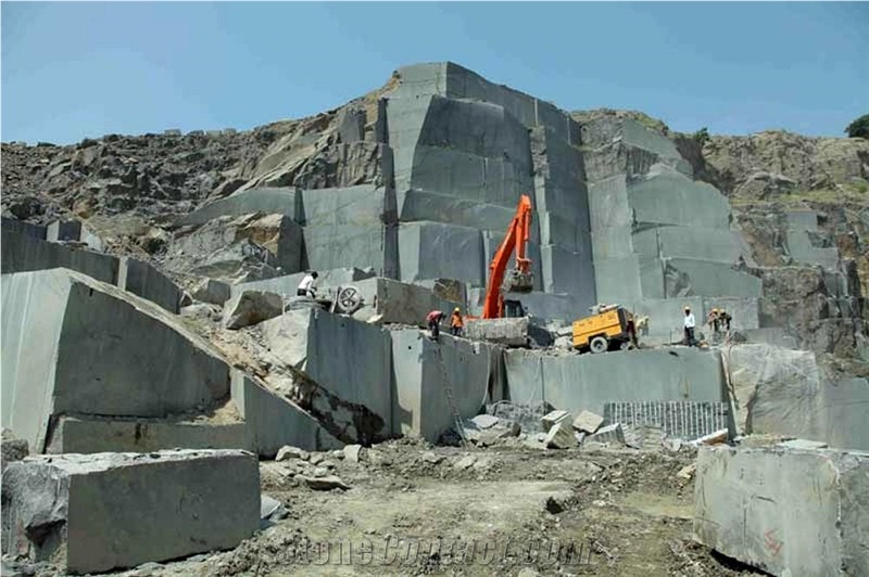 Star Black Galaxy Granite Blocks, Quarry Blocks