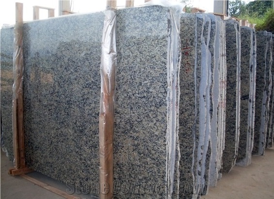Giallo Ornamental Green Granite Slabs