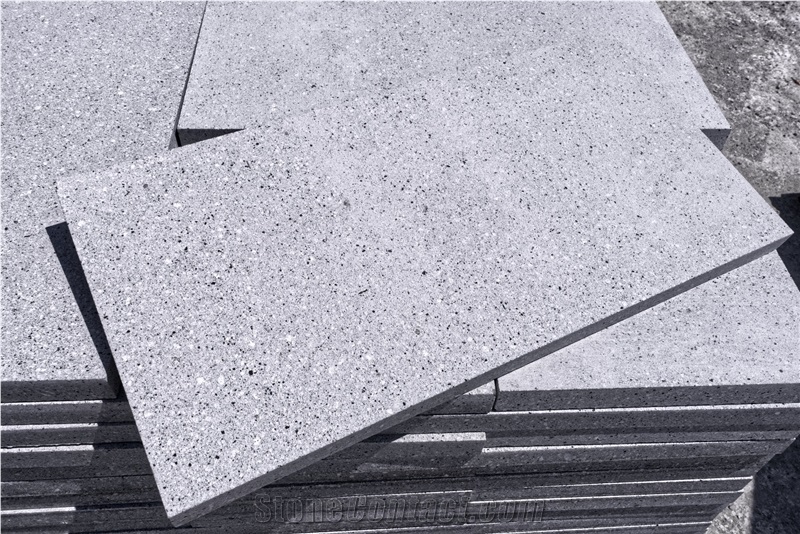 Majdan Visoka Andesite Tiles, Slabs
