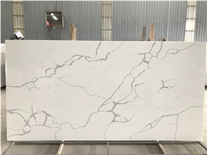 Calacatta classique quartz kitchen