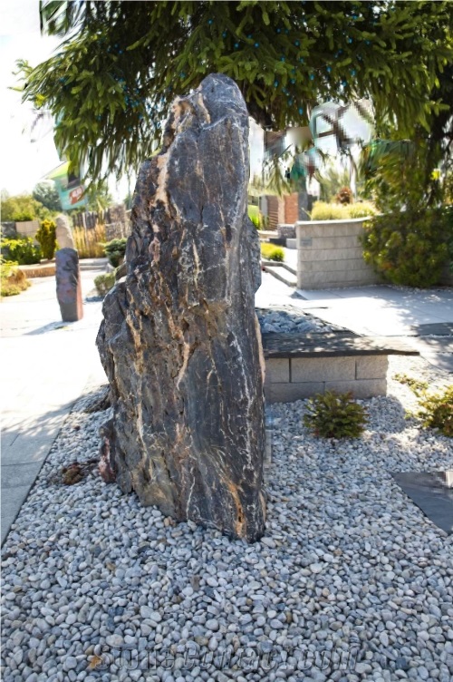 Monolit LEOPARD SKIN installed on ICE gravel